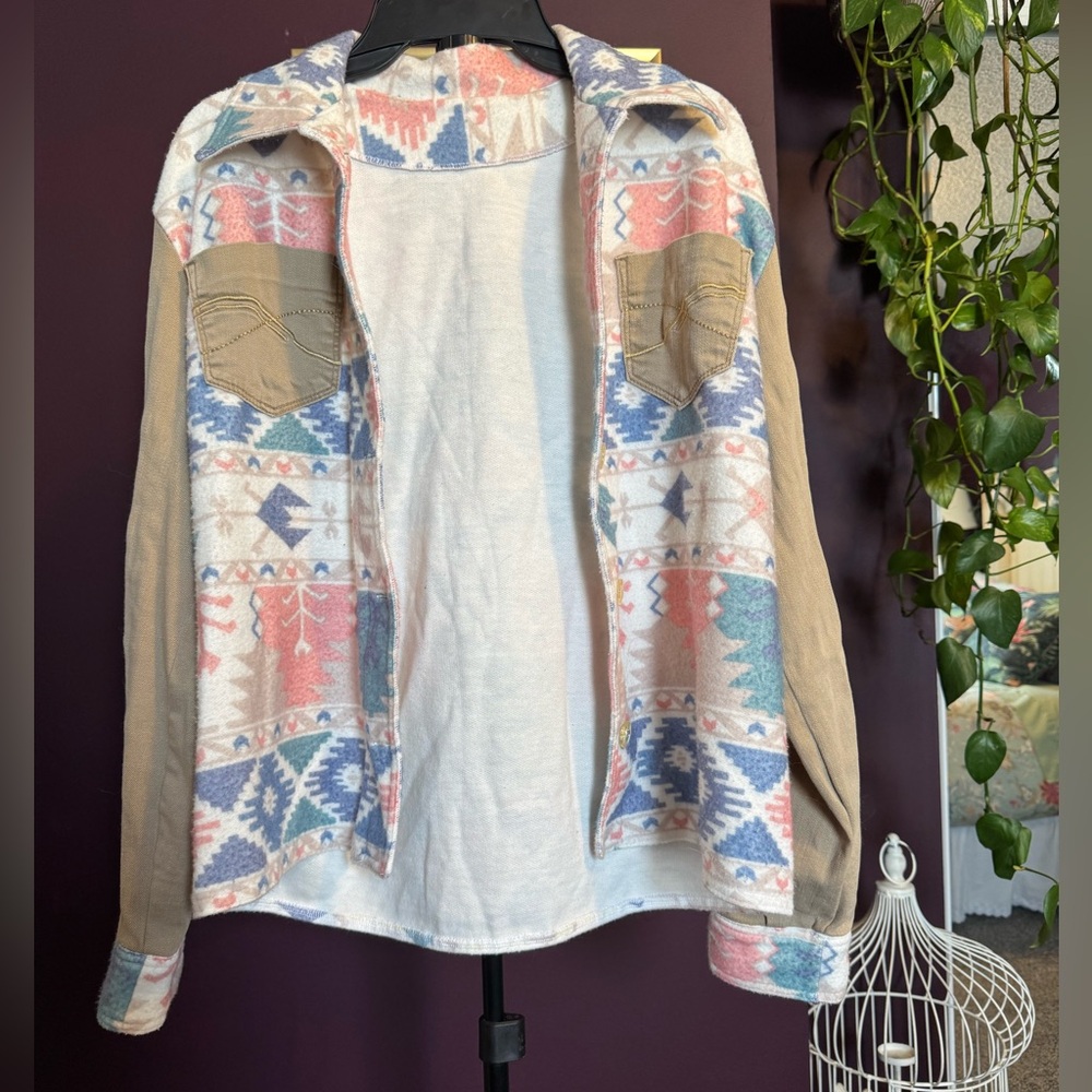 Vintage south western / Aztec print Shacket / jacket